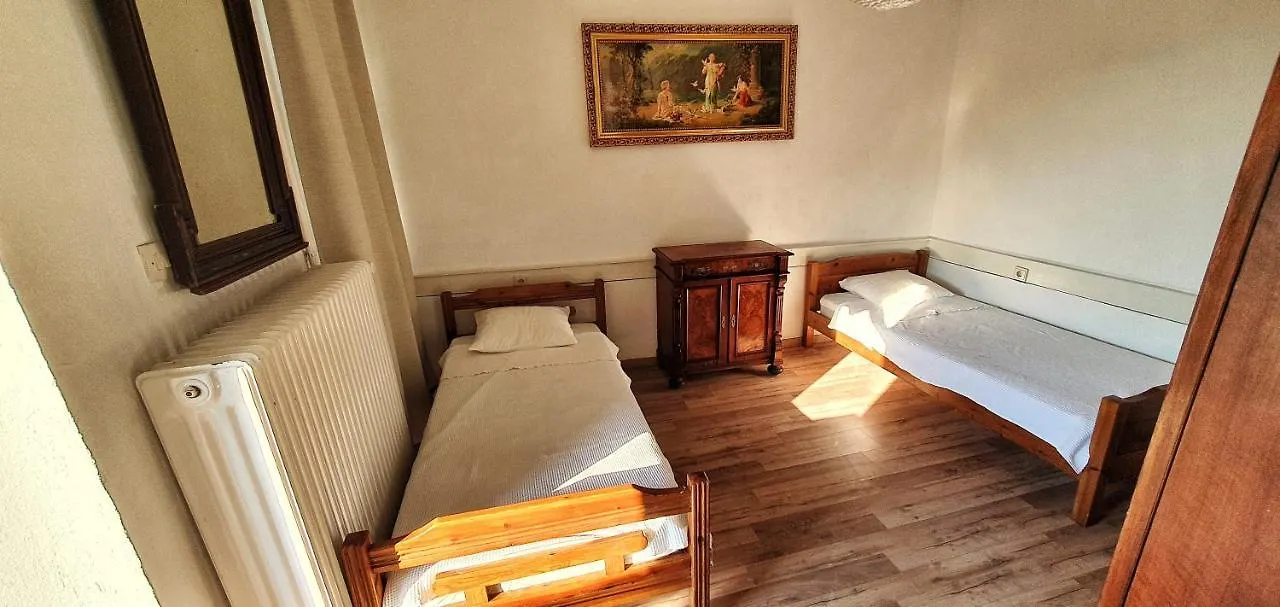 Guesthouse Parthenón 0*,