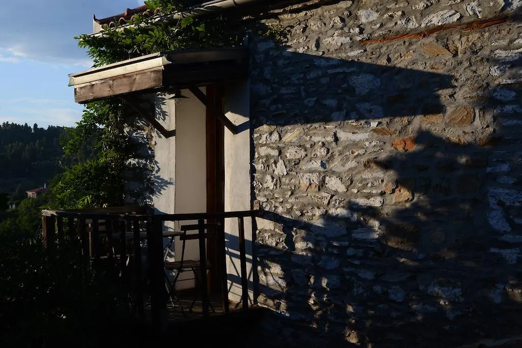 Ξενοδοχείο με διαμερίσματα Ξενώνας Παρθενών της κυρά Βαγγελιώς Παρθενώνας